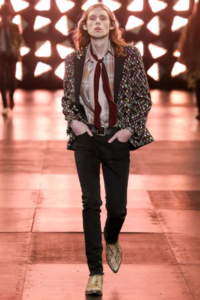 Look 37